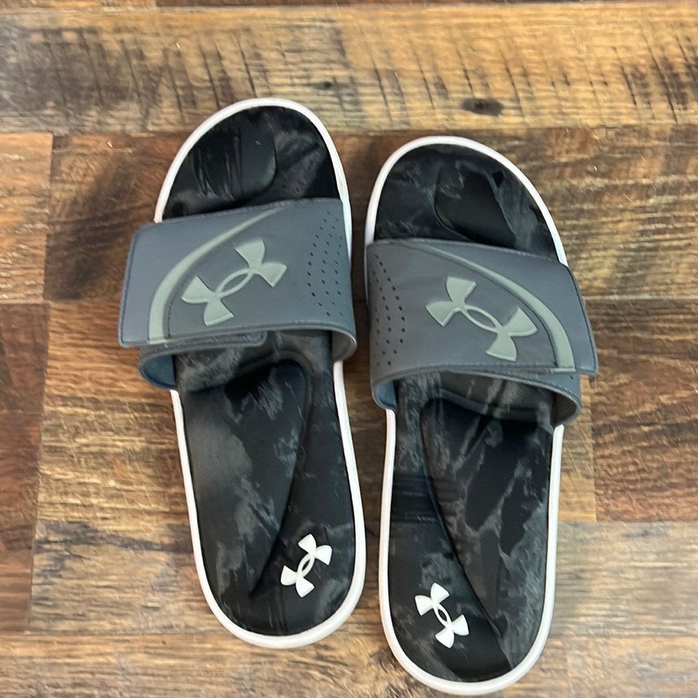 Under Armor slides